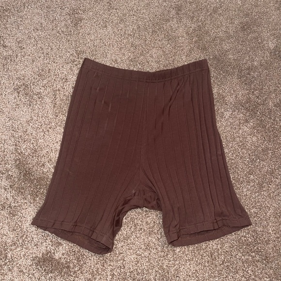 Brown Two Piece Outfit - Picture 4 of 6